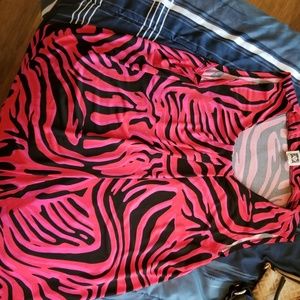 Anne Klein size m.  no sleve shirt